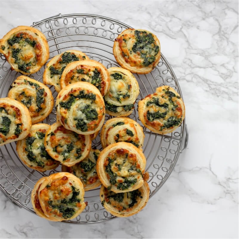 Spinach and Cheese Puff Pastry Rolls Recipe